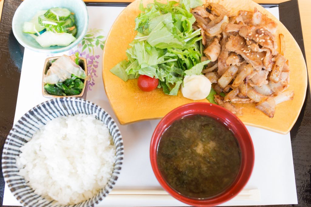 善の豚の生姜焼膳