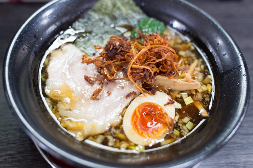 麺屋 番の焦がし醤油(太)
