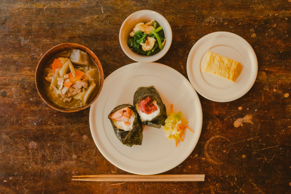 にぎりむすびの料理