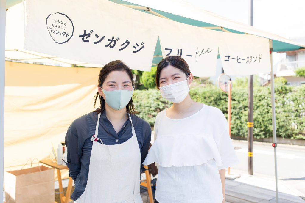「YUCCHI COFFEE」のますだゆりかさん（左）と大島睦美さん（右）