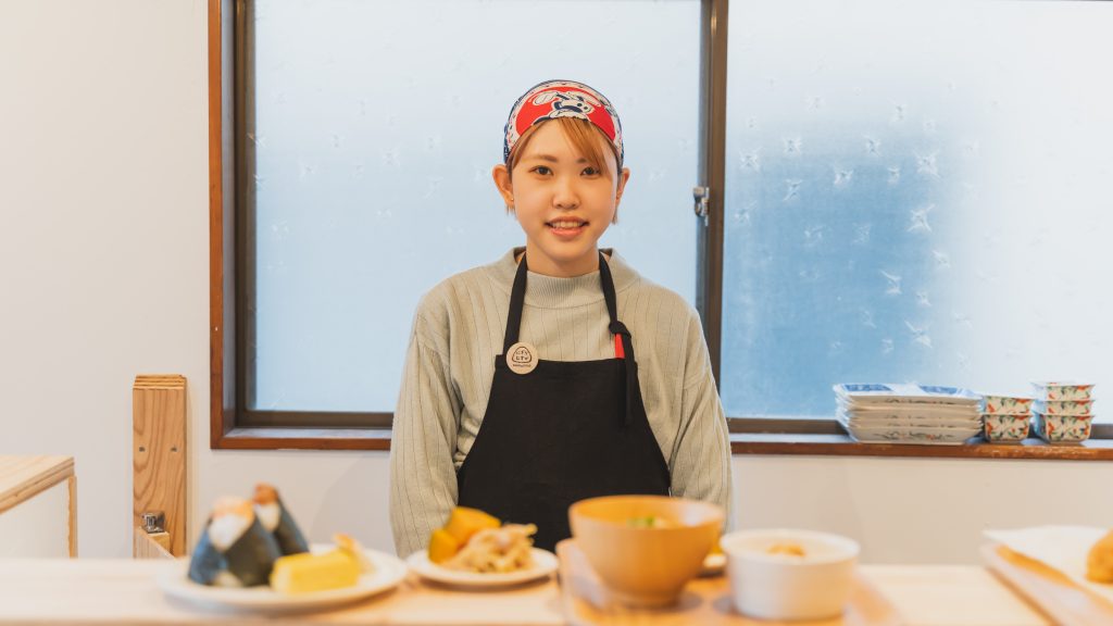 「にぎりむすび」スタッフ(にぎり娘)の木原瞳さん