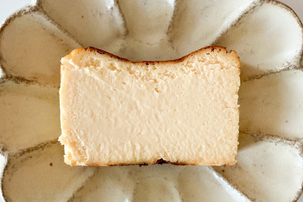 「MASAKO MUTSUMI」の“スペシャリティチーズケーキ”の断面