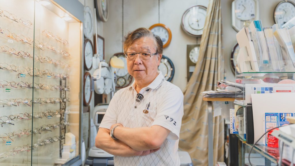 「マツエ時計店」オーナーの松江福重さん