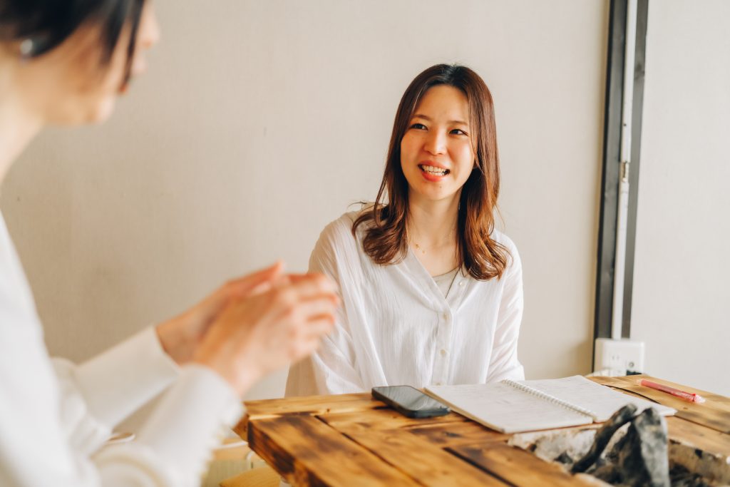 具体的にどのように子どもたちに接しているか伺いました