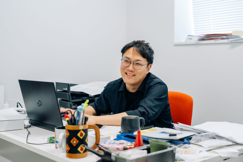 「青木ゼミ」指導教員の青木洋高さん