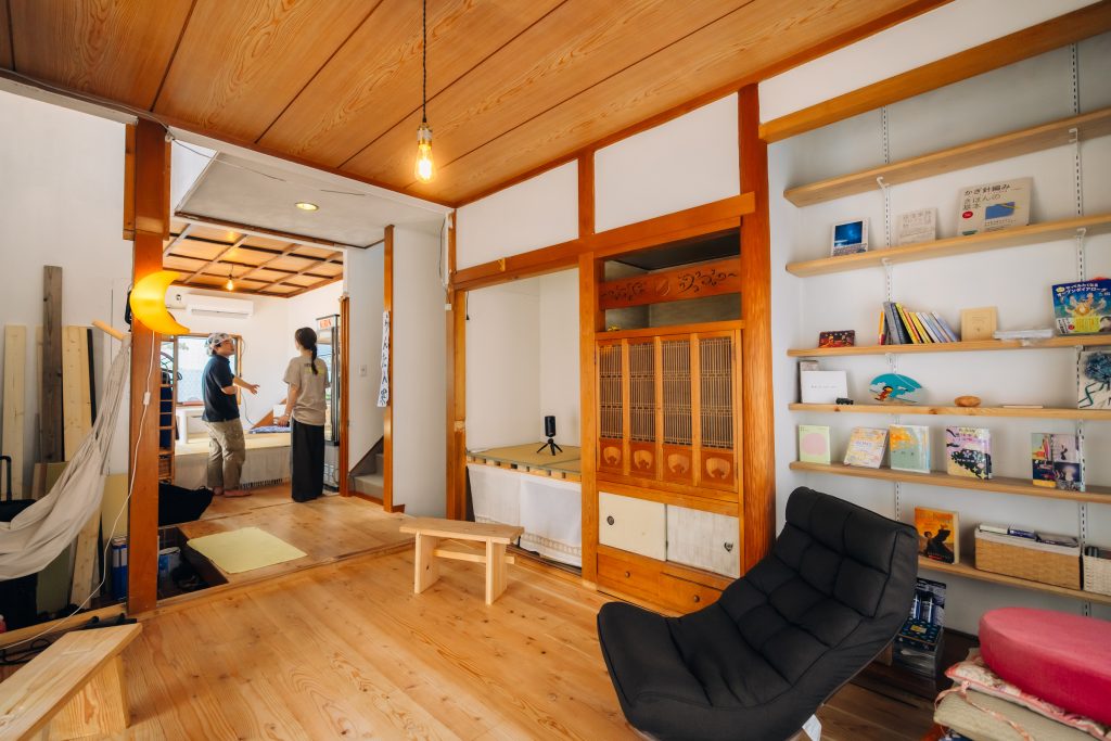 地域の方も利用可能な1階「街とつながるスペース」