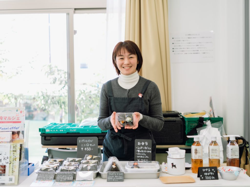 「にぎりむすび」女将の山本亜紀子さん