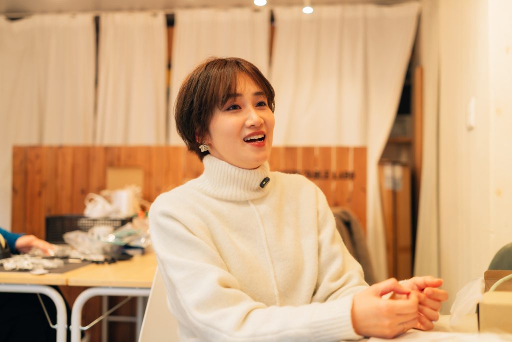 「OUCHI Anniversary Box」誕生のきっかけを話す染谷さん